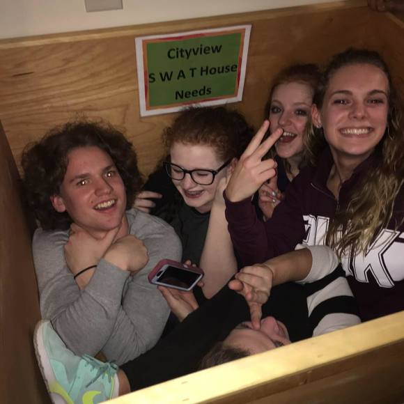 Meet your Posher, Peyton - Picture 1 of 1